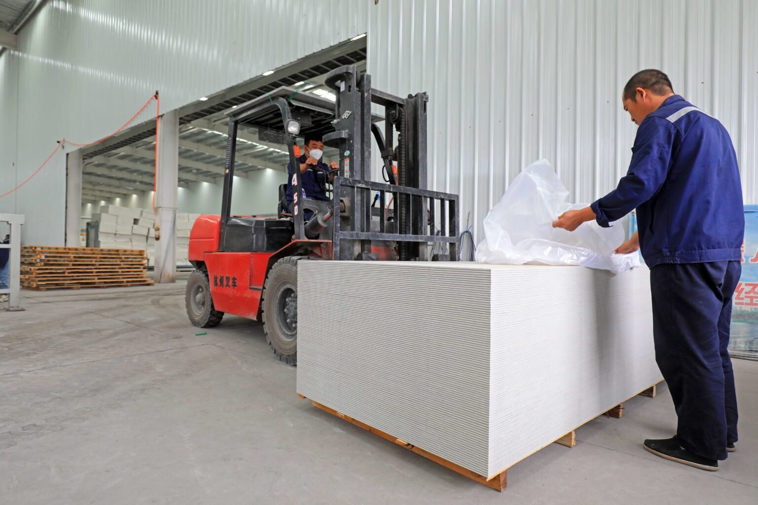Calcium silicate board packaging