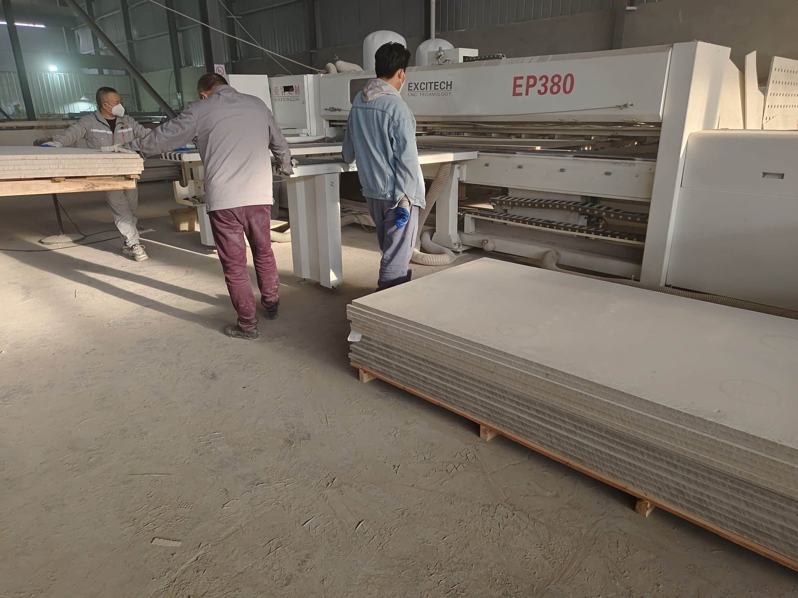 Fireproof board cutting saw